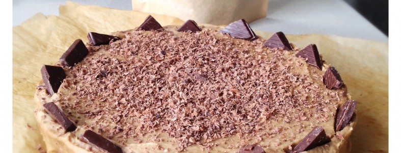 vegan zucchini cake, spelt cake, healthy dessert, vegan recipe, raw chocolate, vegan chocolate, vegan zucchini cake